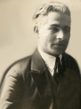 Portrait photograph of Lado Gudiashvili